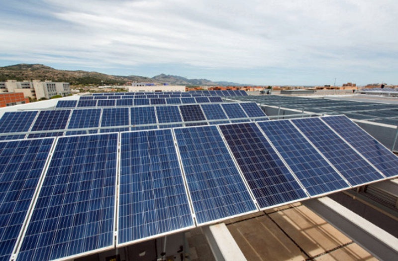 Paneles fotovoltaicos autoconsumo Universitat Jaume I.