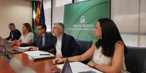 La Junta de Andalucía publica el manual actualizado para la tramitación administrativa de instalaciones de autoconsumo