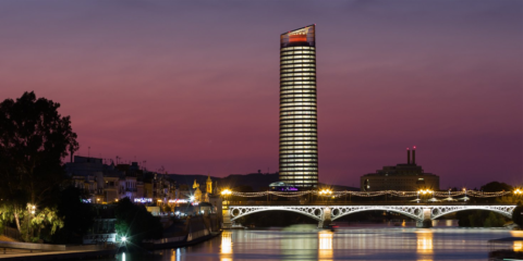 La planta solar de Torre Sevilla produjo en 2018 el equivalente al consumo energético anual de 20 viviendas