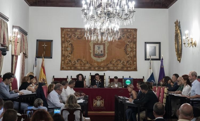Sesión plenaria del Ayuntamiento de La Laguna. 