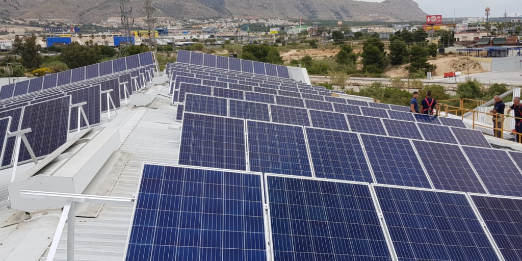 Instalación fotovoltaica sobre cubierta de Frimar.