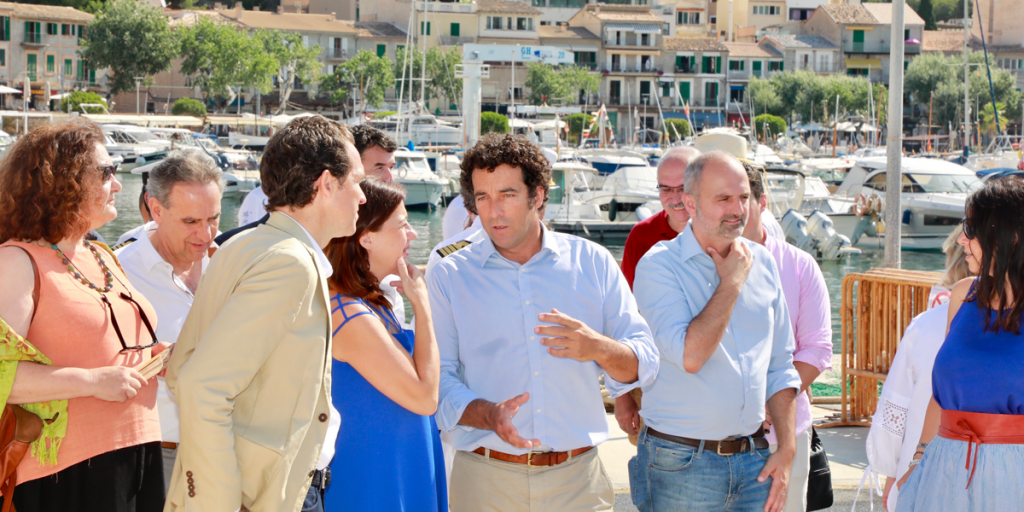 Visita de las autoridades del Gobierno Balear a las nuevas instalaciones del Puerto de Sóller, Mallorca.