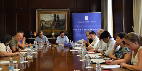 La Diputación de Almería invertirá 5,35 millones de euros para modernizar el alumbrado exterior de 12 municipios