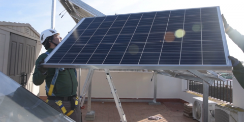 La Junta de Andalucía amplía las ayudas para el autoconsumo y la eficiencia energética de las pymes