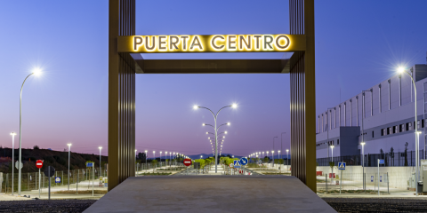 Iluminación eficiente y sostenible en el Centro de Transportes de Guadalajara con soluciones LED de Schréder
