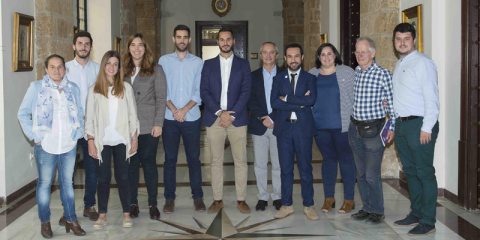 Jóvenes desempleados realizan auditorías energéticas a cuatro centros docentes de Cádiz en el marco de la iniciativa YESclima