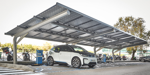 Una pérgola fotovoltaica genera energía limpia para la sede de BMW Group España en Madrid