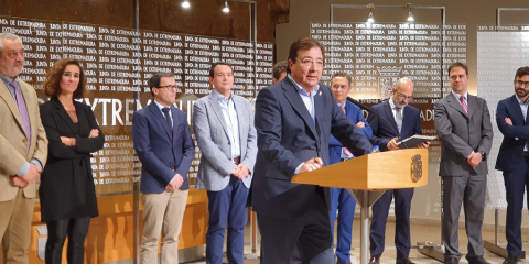 Acuerdo estratégico entre la Junta de Extremadura y UNEF para promover el desarrollo del autoconsumo en la región