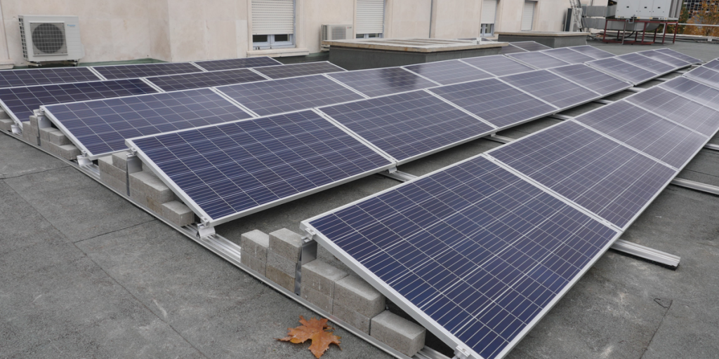 La Embajada de Francia en España es más sostenible gracias a la planta solar fotovoltaica instalada por la empresa Powen.