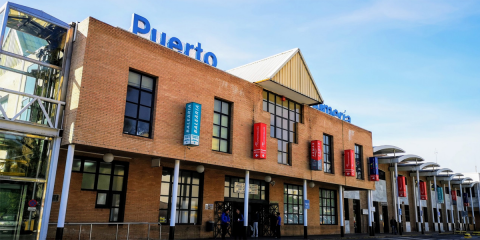 La Estación Marítima del Puerto de Almería será autosuficiente en 2023 con placas solares y almacenamiento energético
