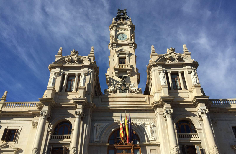 Los empleados del Ayuntamiento de Valencia reciben formación en materia de eficiencia energética. 
