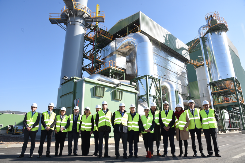 Ence inaugura la planta de generación de energía renovable con biomasa en Puertollano. 