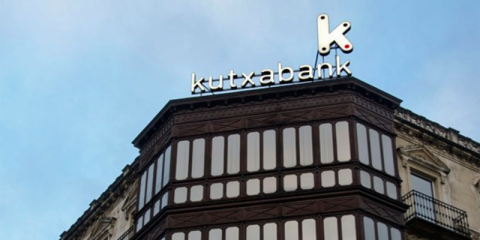 El suministro de electricidad renovable de Grupo Kutxabank evitará más de 6 mil toneladas en emisiones de CO2 anuales