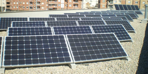 Los edificios municipales y el alumbrado público de Reus consumirán energía de origen renovable durante 2020