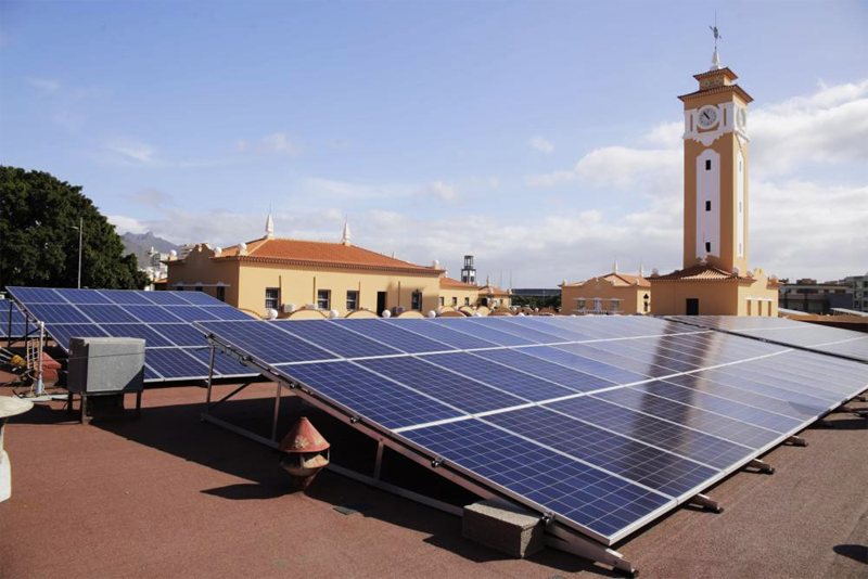 El Mercado Nuestra Señora de África de Santa Cruz de Tenerife ya cuenta con una planta fotovoltaica de autoconsumo. 