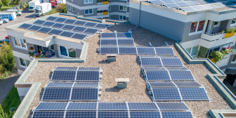 Entidad bancaria y empresa noruega firman un acuerdo para financiar proyectos solares de uso residencial en España