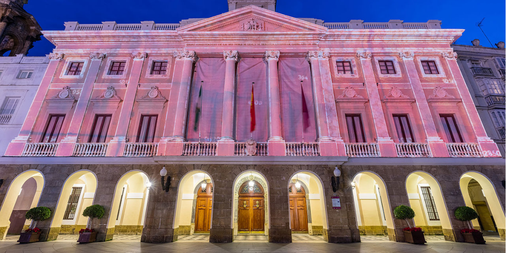 El ayuntamiento de Cádiz ahorra energía apagando instalaciones municipales no esenciales.