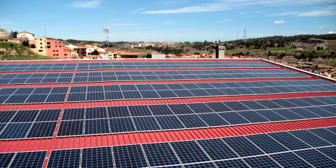 Licitación pública para instalaciones fotovoltaicas en 37 ayuntamientos de Barcelona