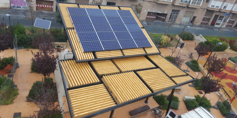 Valencia inicia la instalación de cinco pérgolas fotovoltaicas en edificios municipales