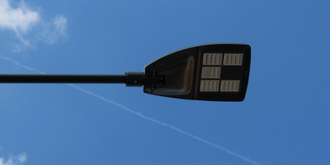 Las calles de Rincón de la Victoria se pasan a luminarias con tecnología LED