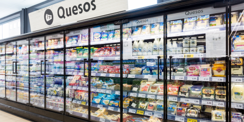 Cadena de supermercados reduce su factura eléctrica renovando los murales de frío