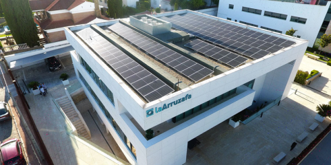 Hospital de Córdoba instala 130 placas fotovoltaicas para mejorar su sostenibilidad