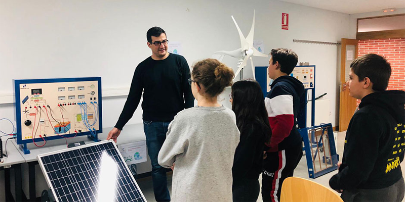 Investigadores de la Universidad de Salamanca estudian la viabilidad de autoconsumos fotovoltaicos municipales para servicios de alumbrado público y transporte urbano