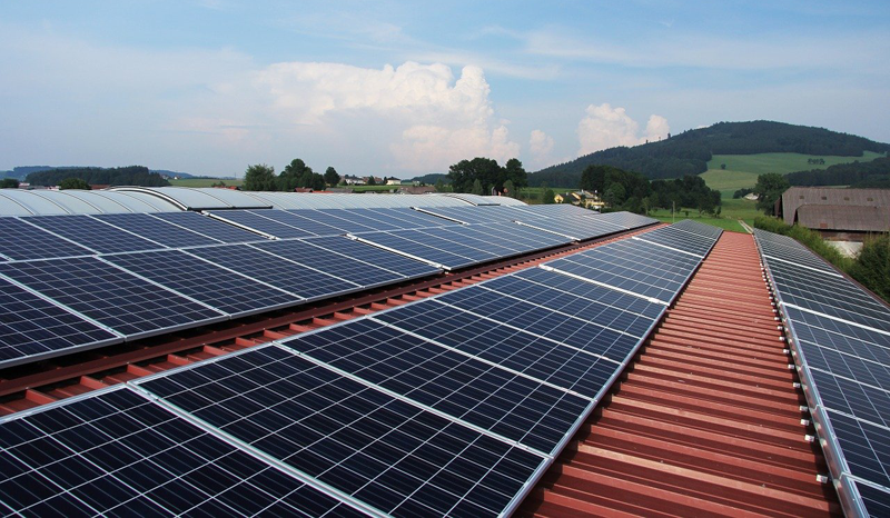 ayudas para energía fotovoltaica y eólica en Lanzarote y La Gomera