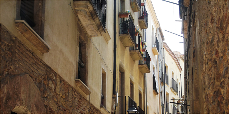 edificio antiguo en cataluña