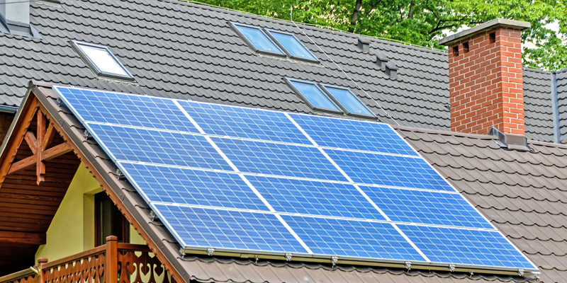 Paneles fotovoltaicos en tejado