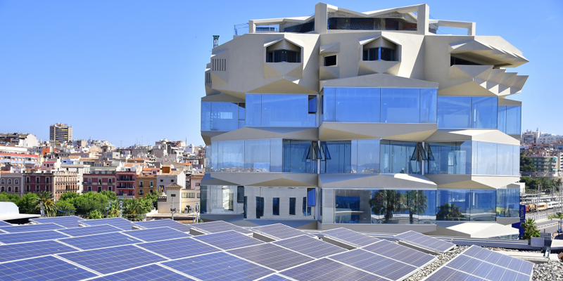 placas fotovoltaicas en el Puerto de Tarragona