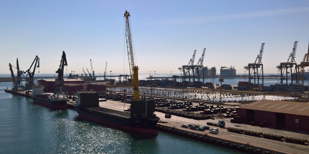 El Puerto de Sagunto ahorrará un 54% de energía con la instalación de luminarias LED