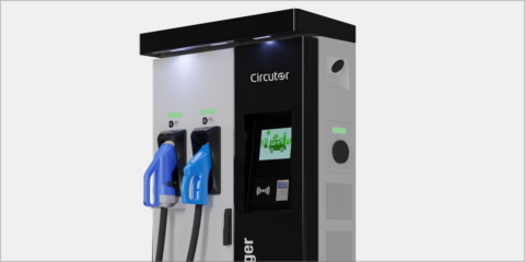 El nuevo cargador rápido de Circutor tiene una potencia de hasta 100 kW y admite la carga simultánea de VE