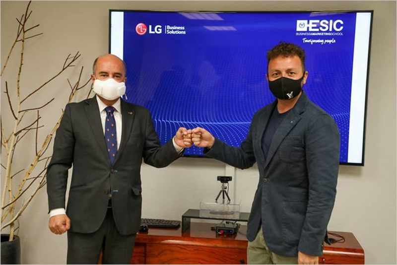 Jaime de Jaraíz, Presidente y CEO de LG España, y Eduardo Gómez, Director General de ESIC