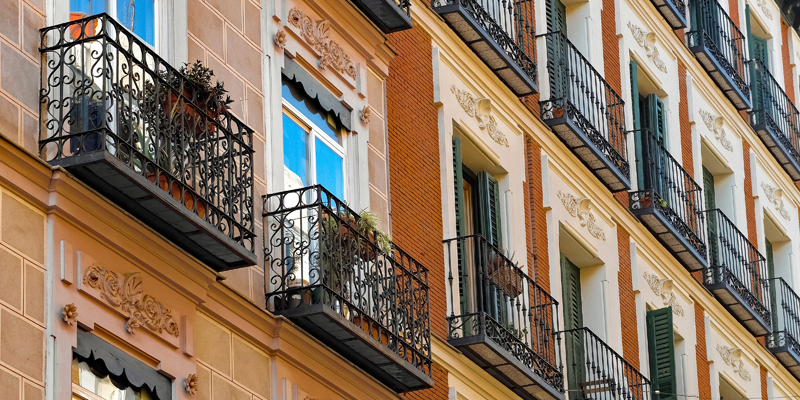 El Ayuntamiento de Madrid abrirá en octubre una oficina verde para informar sobre los beneficios de la rehabilitación energética en edificios y viviendas de la capital. 