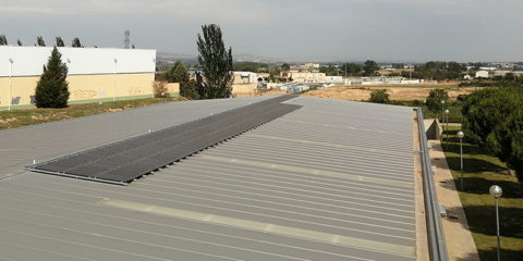 La instalación fotovoltaica del Campus de Tudela se renueva para adaptarse al autoconsumo