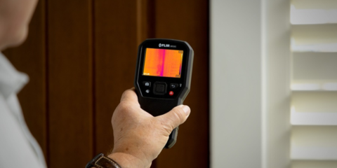 Teledyne FLIR lanza el medidor de humedad Flir MR265, capaz de generar imágenes térmicas con MSX