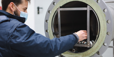 Materiales que triplican la capacidad de almacenamiento energético de acumuladores térmicos industriales