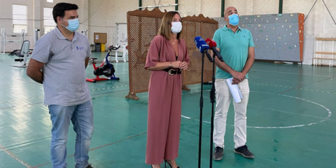 El municipio gaditano de Setenil de las Bodegas inaugura las placas fotovoltaicas del pabellón cubierto