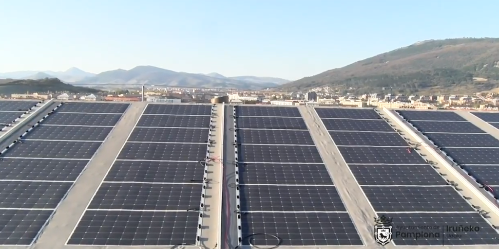 El Ayuntamiento de Pamplona colocará la instalación fotovoltaica con más potencia de la ciudad en el C.P. El Lago Mendillorri