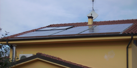 El Ayuntamiento de Arroyomolinos rebaja el IBI a los inmuebles con instalaciones de placas solares