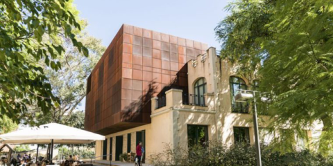 Energía 100% renovable para catorce ayuntamientos del área metropolitana de Barcelona