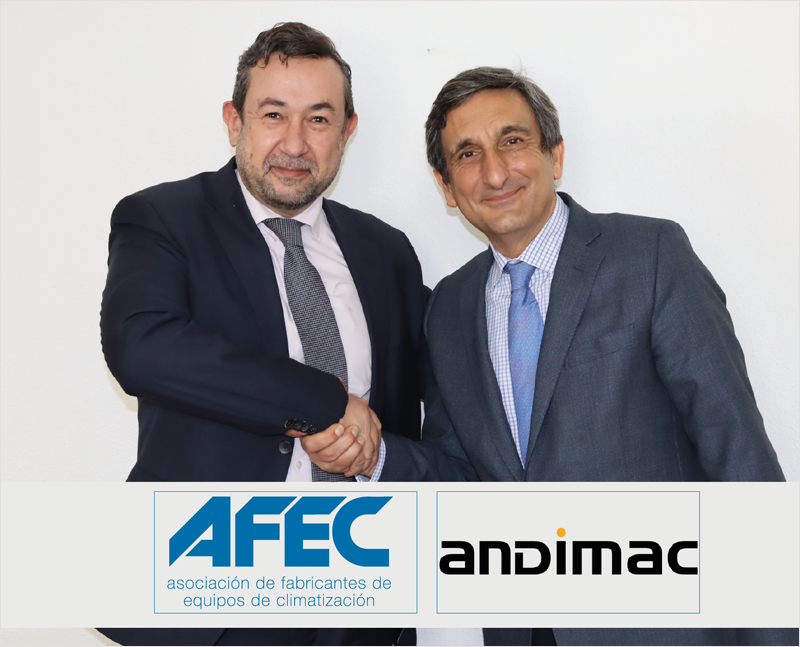 Apretón de manos entre los responsables de AFEC y ANDIMAC.