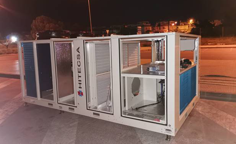 Modelo de Hitecsa instalado en el centro comercial Zenia de Alicante para climatizar un local.
