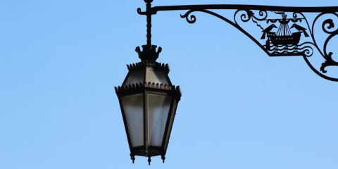 Se ponen en marcha las obras de mejora del alumbrado público en 14 calles de seis distritos de Madrid