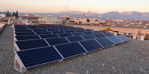 Comienzan las obras del plan de bioclimatización y renovables en 134 centros escolares andaluces