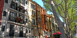 Fachada edificio residencial.