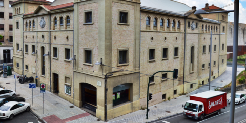 Pamplona presenta un proyecto de eficiencia energética de dos instalaciones deportivas