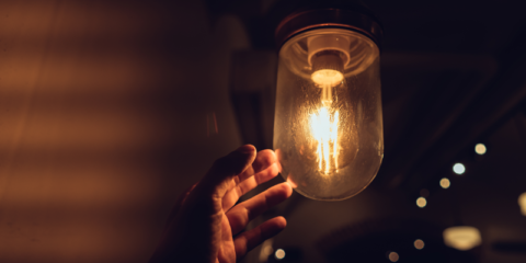 El Congreso convalida la prórroga del mecanismo de reducción del precio de la electricidad