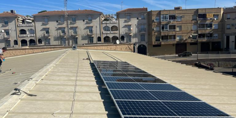 La localidad de Andújar instala 116 módulos fotovoltaicos en edificios municipales